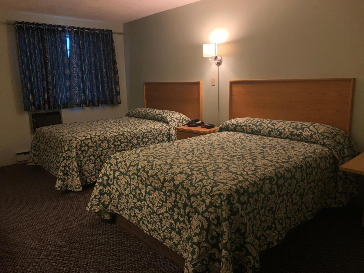 Chimo Motel Cochrane Exterior photo