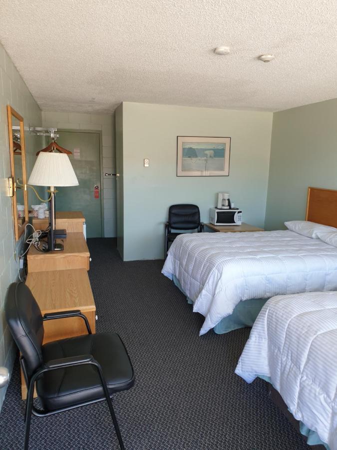 Chimo Motel Cochrane Exterior photo